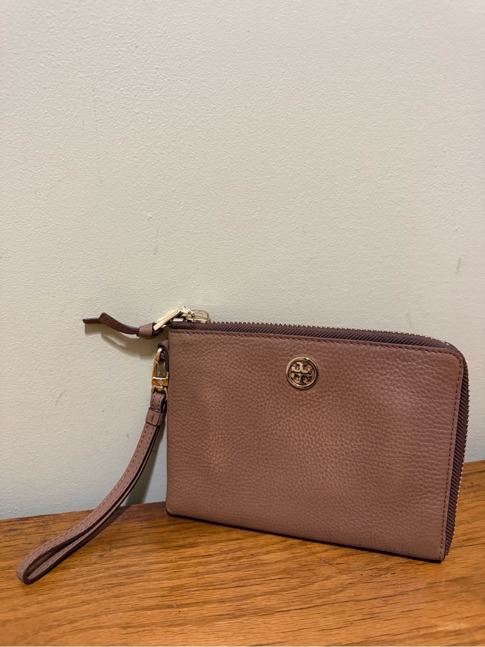 Tory Burch Mauve Pebbled Leather Wristlet with Gold Logo